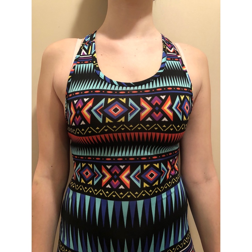 Geometric Print Maxi-Dress - Picture 2 of 4